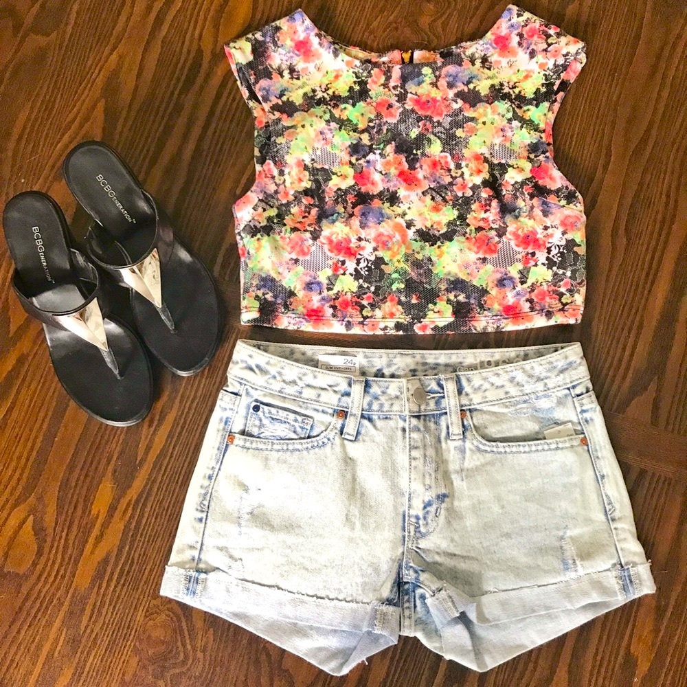 Audrey 3+1 Floral Crop Top Small